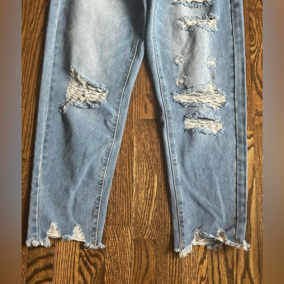 SHEIN Light Wash Distressed High Rise Straight Leg Mom Jeans Size 27 - Picture 3 of 6